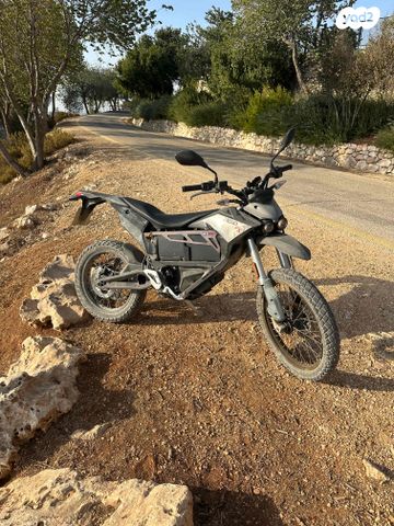 זירו- אופנועים חשמליים FX