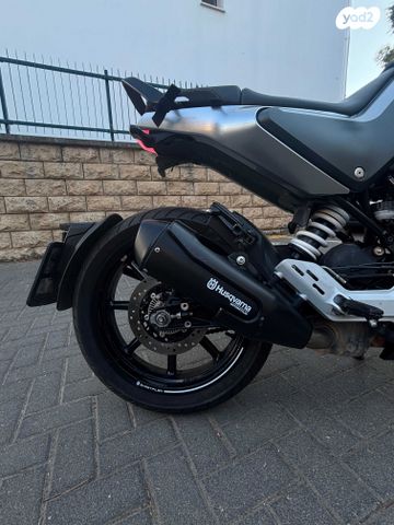 מודעת רכב הוסקוורנה SVARTPILEN 250