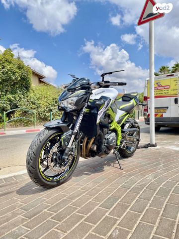קאוואסאקי Z900
