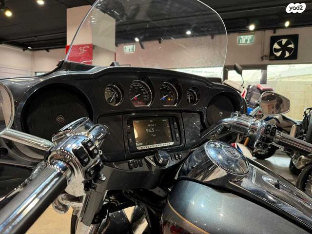 הרלי דיווידסון CVO רוד גלייד 110/114