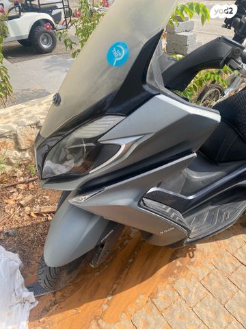 מודעת רכב קימקו דאון-טאון 350