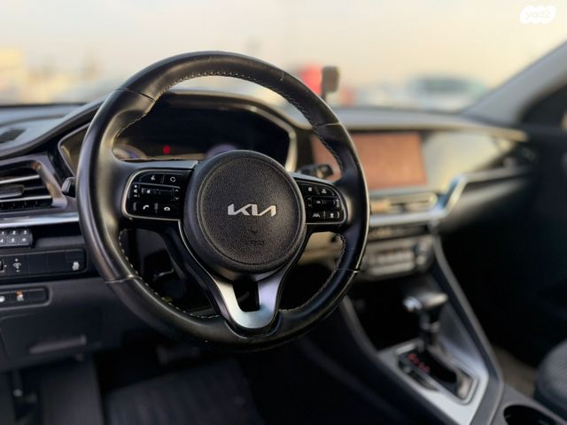 קיה נירו פלוס