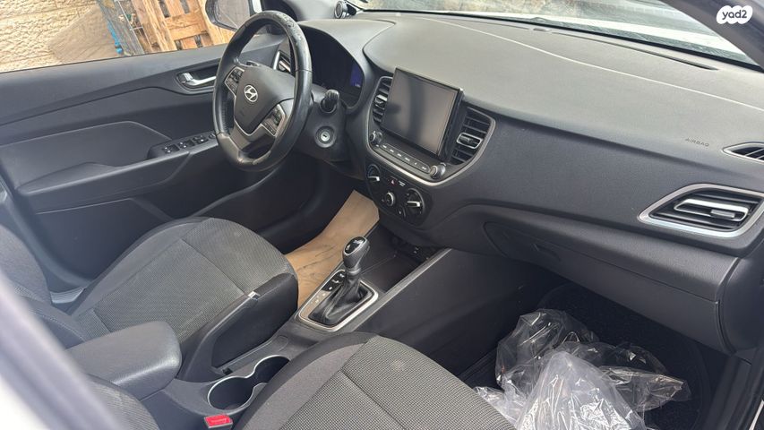 יונדאי אקסנט i25