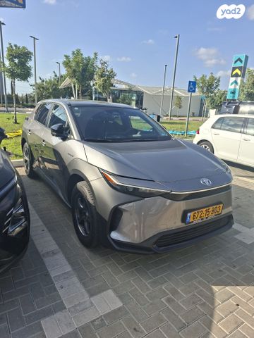 מודעת רכב טויוטה bZ4X