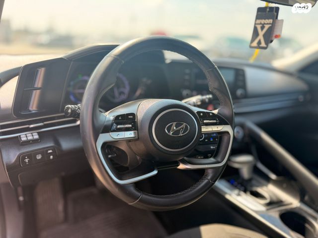 יונדאי אלנטרה