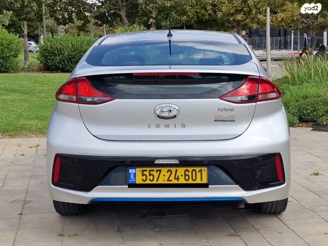 יונדאי איוניק