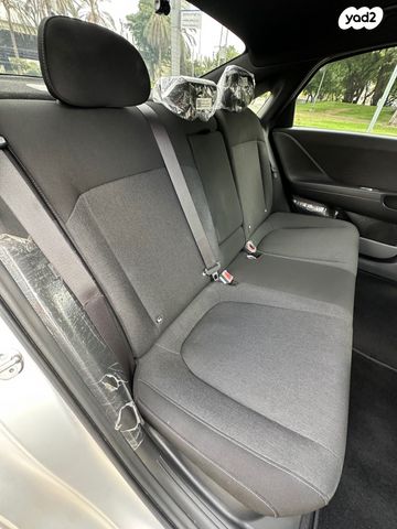 יונדאי איוניק 6