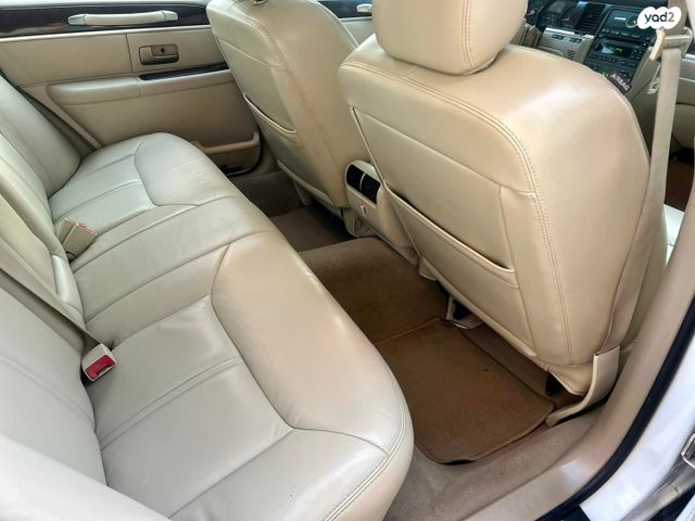 לינקולן טאון קאר