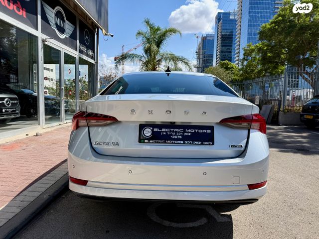 סקודה אוקטביה 