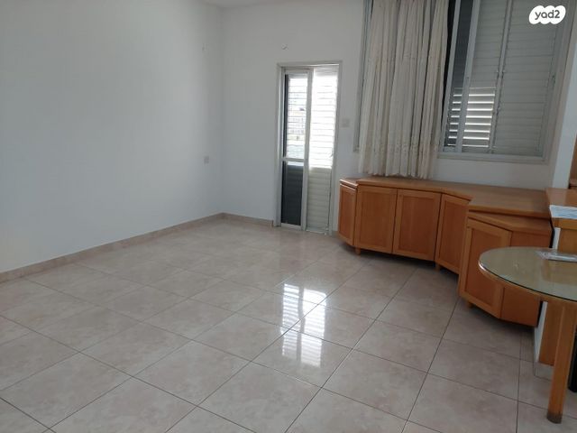 דירה, התע"ש 13, הל"ה, גבעתיים