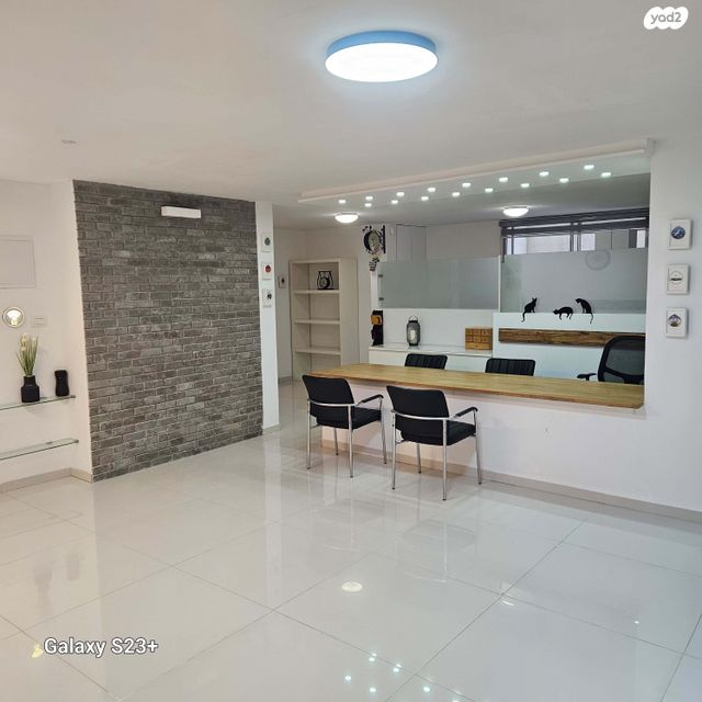 מרתף/ פרטר, צופית 2, רמת אמיר, קדימה צורן