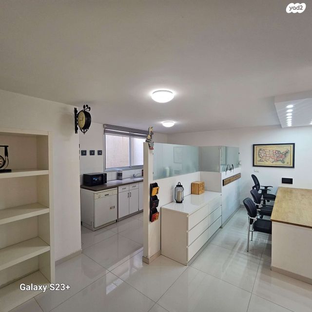 מרתף/ פרטר, צופית 2, רמת אמיר, קדימה צורן