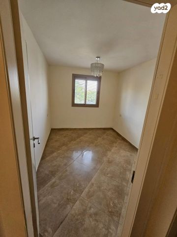 דירה, הנגב 43, רובע ד', אריאל