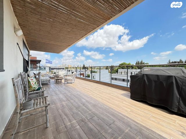 חיים בר לב 17