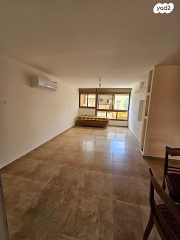 דירה, הנגב 43, רובע ד', אריאל