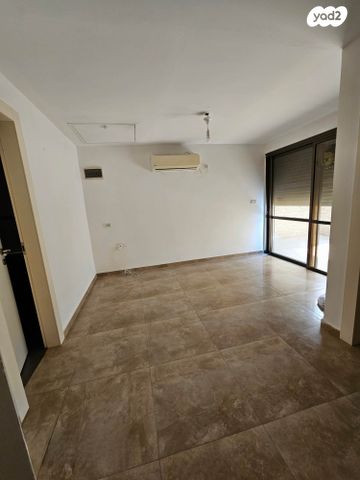 דירה, הנגב 43, רובע ד', אריאל