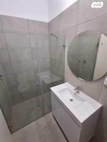 דירה, אל בחר 26, ג'סר א זרקא, ג'סר א זרקא