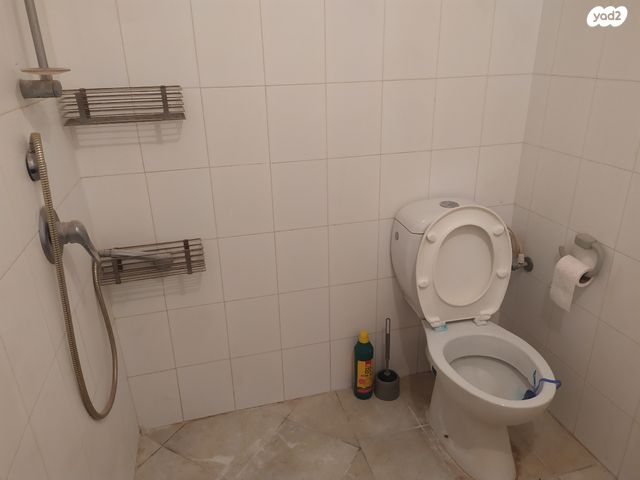 מחסנים, השופטים 11, הצפון הישן - דרום, תל אביב יפו