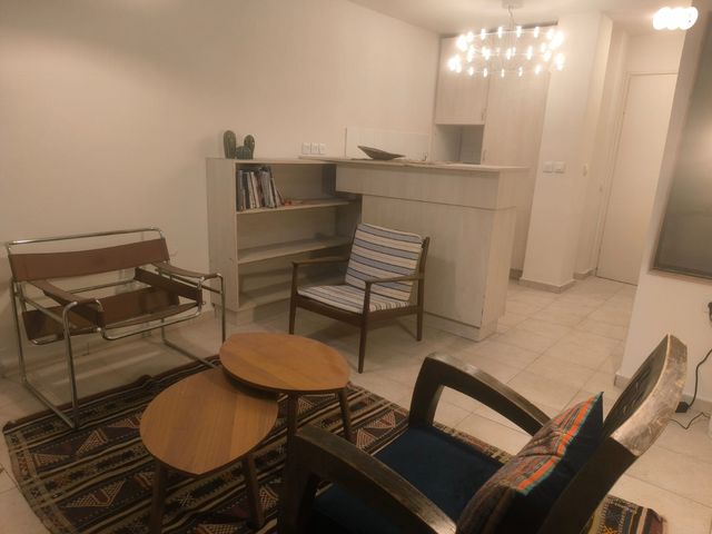 מחסנים, השופטים 11, הצפון הישן - דרום, תל אביב יפו