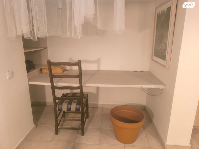 מחסנים, השופטים 11, הצפון הישן - דרום, תל אביב יפו