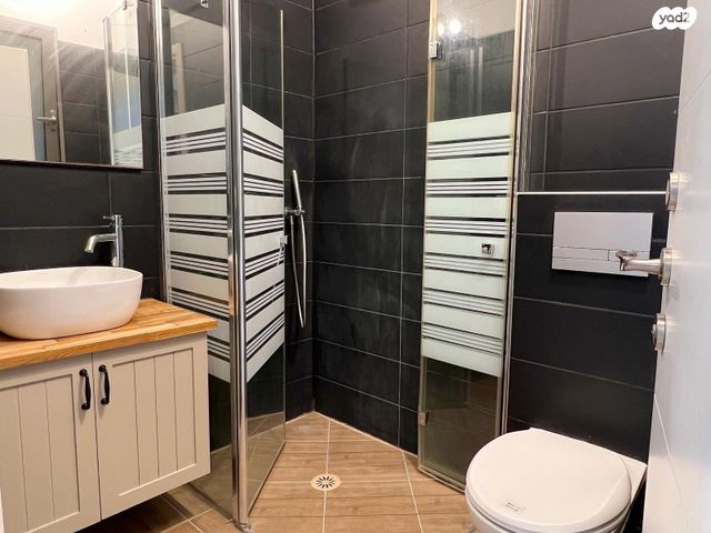 דירה, כפר יונה