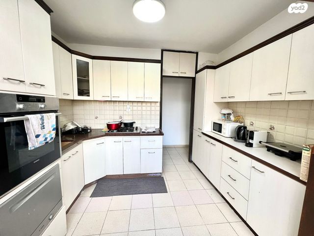 דירה, הרב אלנקווה 33, נווה ברבור, כפר שלם מערב, תל אביב יפו