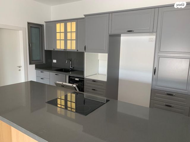 דירה, כפר יונה