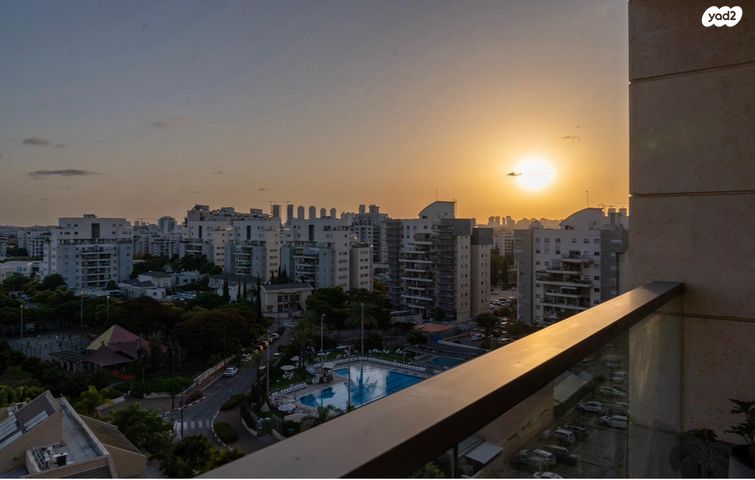 דירה, אלונים, קרית השרון, נתניה