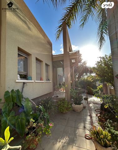 בית פרטי/ קוטג', עומר