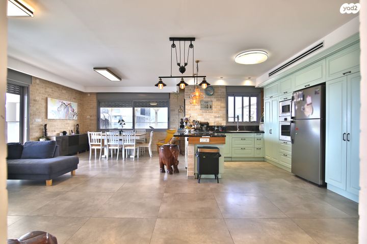 גג/ פנטהאוז, שדרות יצחק שמיר, גלי כרמל, טירת כרמל