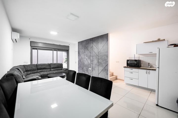 דירת גן, אהרון מזיא, שעריים, רחובות