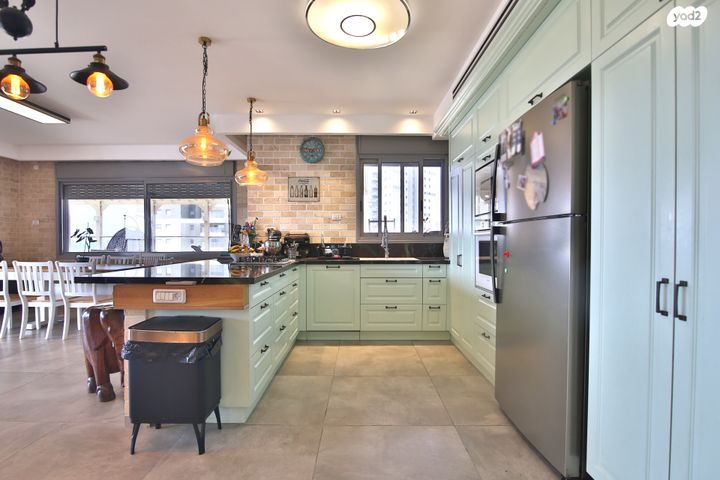 גג/ פנטהאוז, שדרות יצחק שמיר, גלי כרמל, טירת כרמל