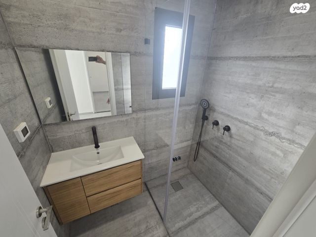 גג/ פנטהאוז, טשרניחובסקי 26, כרמל צרפתי, חיפה