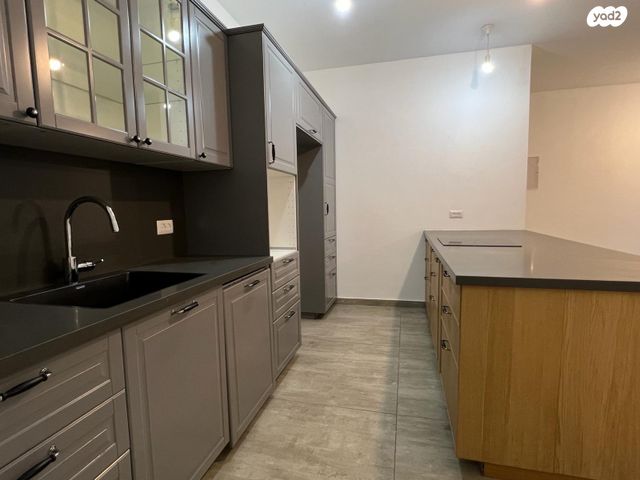 דירה, כפר יונה