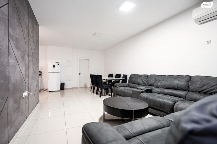 דירת גן, אהרון מזיא, שעריים, רחובות