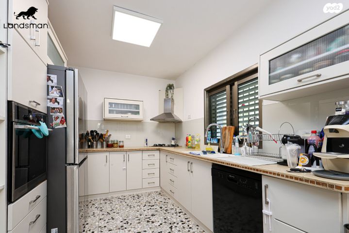 דירת גן, הרב מיימון 17, עין התכלת, נתניה