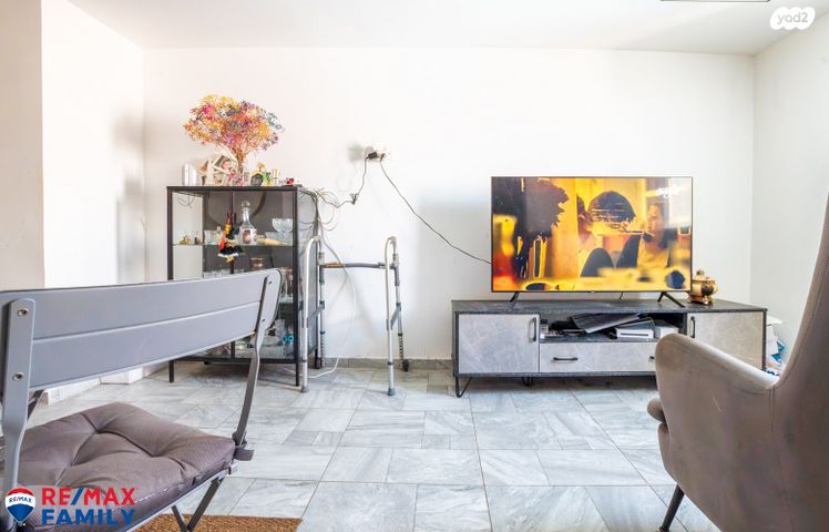 גג/ פנטהאוז, השומר, מרכז העיר, קרית אתא