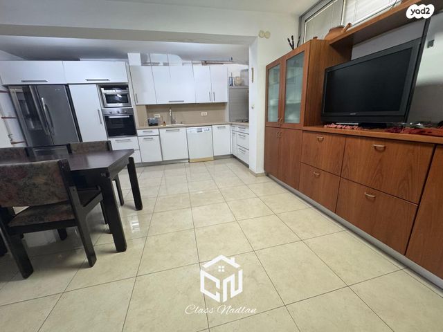 בית פרטי/ קוטג', רמת חן, רמת גן