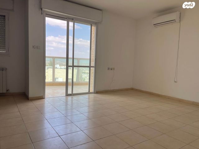 רינה ניקובה 