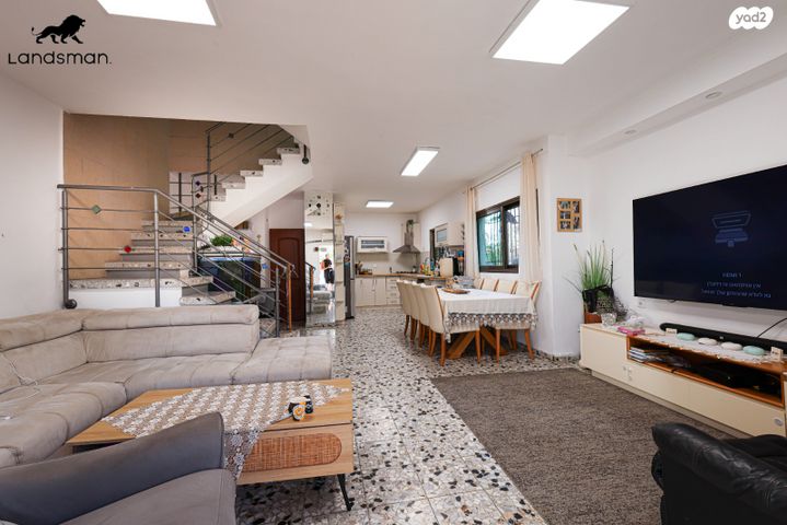 דירת גן, הרב מיימון 17, עין התכלת, נתניה