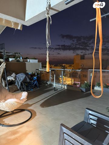 גג/ פנטהאוז, עוזי נרקיס, רמות הרכס, באר שבע