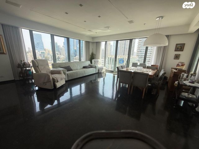 ניסים אלוני 