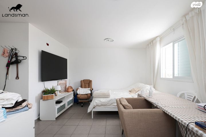 דירת גן, הרב מיימון 17, עין התכלת, נתניה