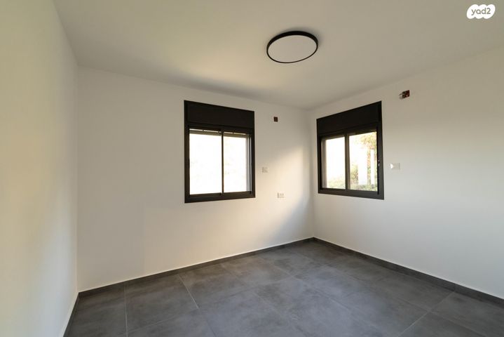 טריפלקס, הוד הכרמל, דניה, חיפה