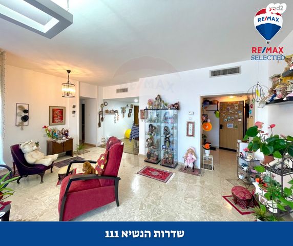 דירה, שדרות הנשיא, מרכז הכרמל, חיפה