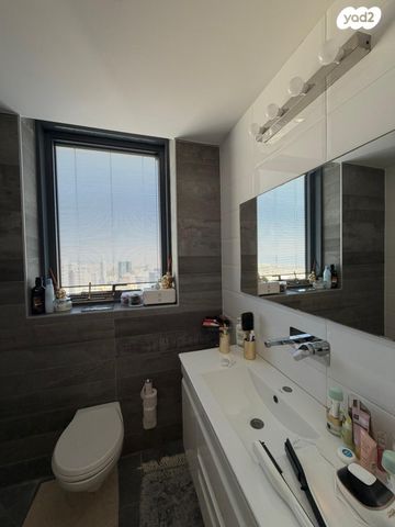 דירה, אריאל שרון 4, סיטי, גבעתיים