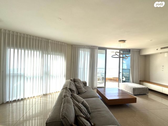 דירה, סביוני הכרמל, חיפה