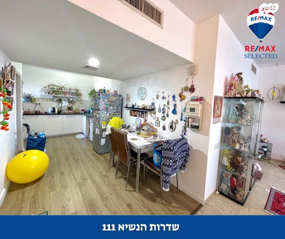 דירה, שדרות הנשיא, מרכז הכרמל, חיפה