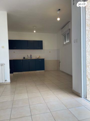 דירה, רינה ניקובה, פסגת זאב, ירושלים