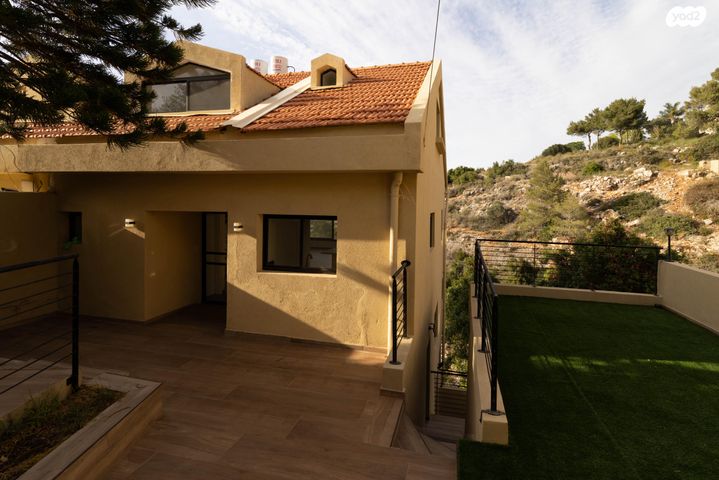 טריפלקס, הוד הכרמל, דניה, חיפה